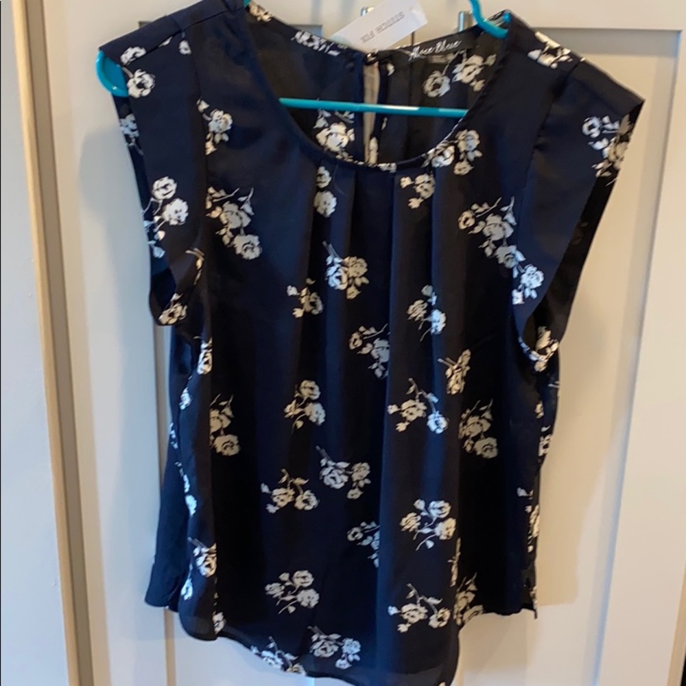 Blue floral top